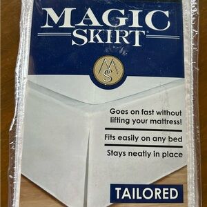 Magic Skirt Tailored Bedskirt, Full Size Ivory Tailored 14" drop NEW